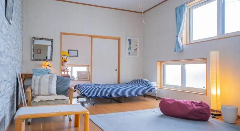 フラワーガーデンミミ お花屋が営む一棟貸し宿 - Image 1