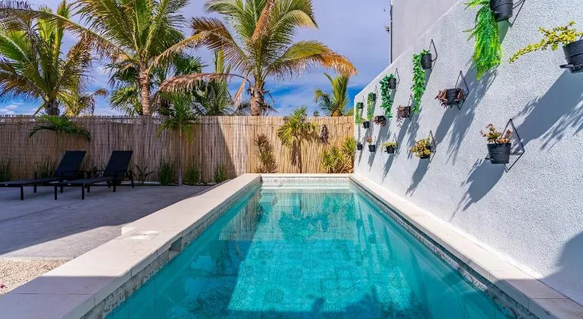 Modern House, Rooftop Ocean Views & Private Pool - Image 1