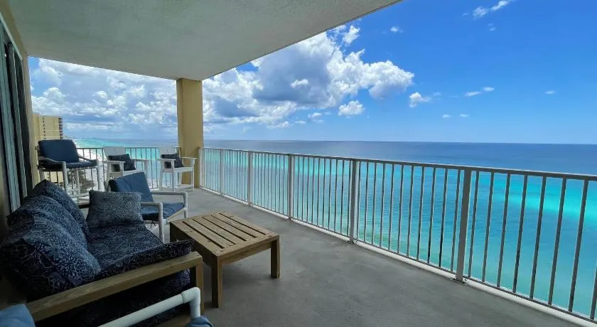 Tropic Winds 1701 Premium Corner Unit with 2 Parkings! FREE Beach Chairs Service! - Image 1