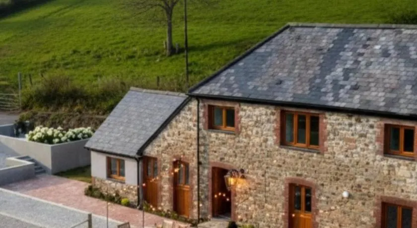 De-Vollard Cottage, Cozy Countryside Cottage Retreat - Image 1