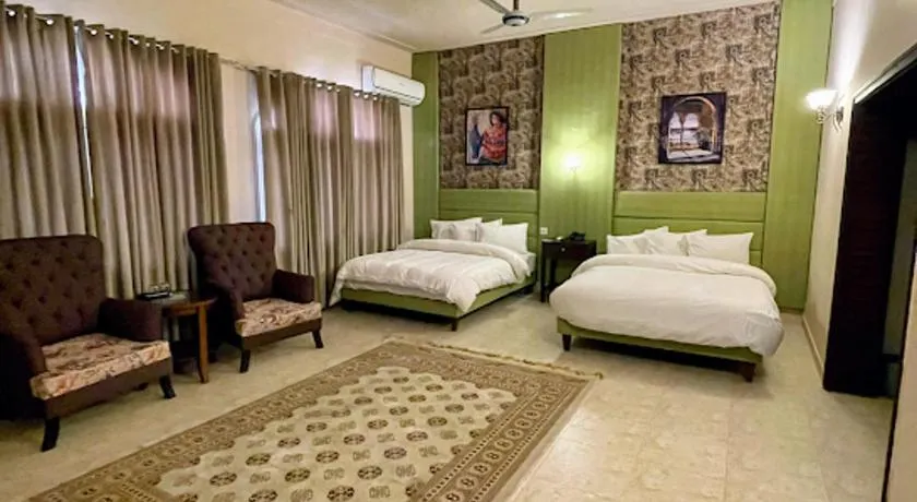 Shelton Hotel Mardan - Image 1
