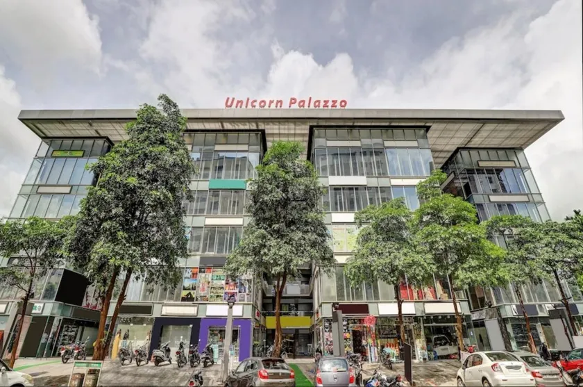 Hotel Unicorn, Surat - Image 1