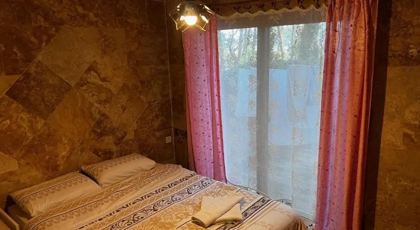 Renklice Apart Evleri - Image 1