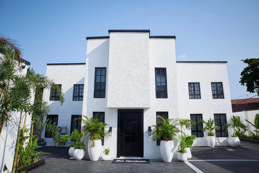 THE HENDON HOUSE - Image 1