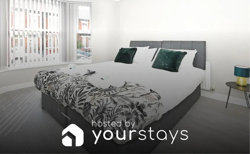 Heathfield House by YourStays - Four Bedroom House in Crewe - Image 1