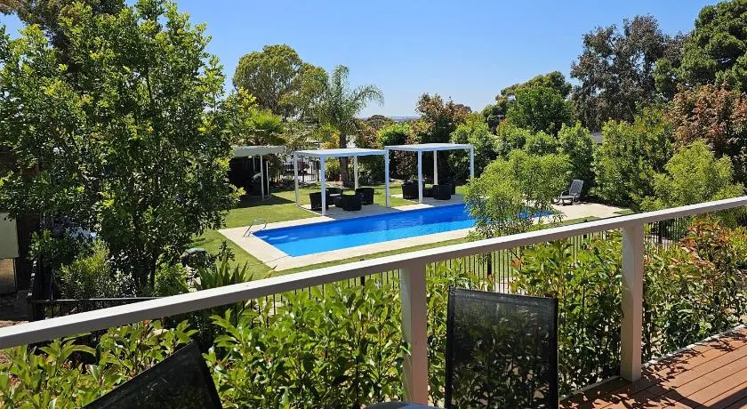 Murray Bridge Tourist Park - Adult Only - Image 1