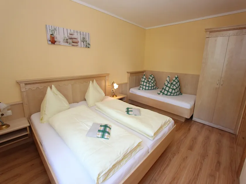 Apartment in Hüttschlag near Ski Bus - Image 1