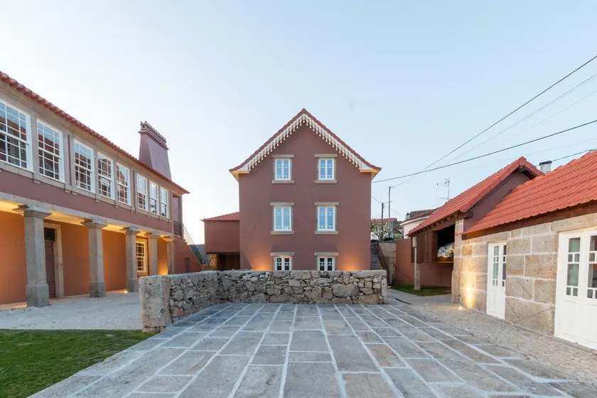 Casa Noronha Lima - Historic Stay - Image 1