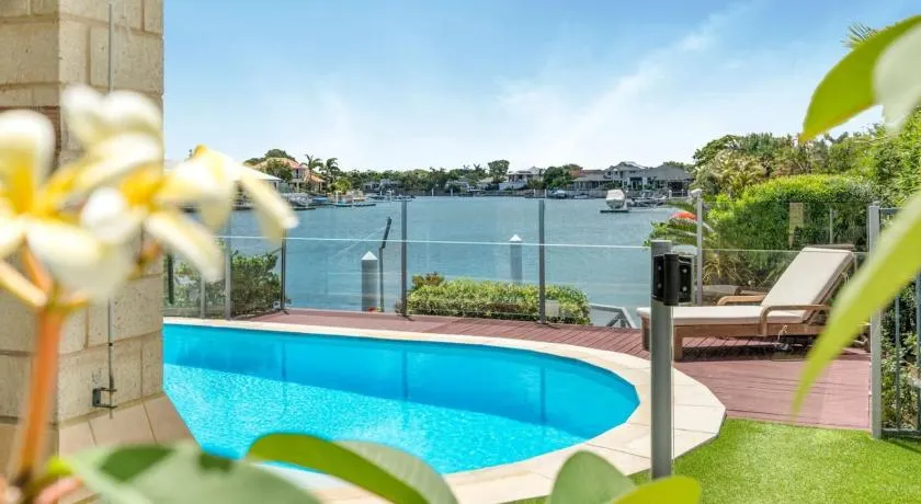 The Blue Water Stay - Image 1
