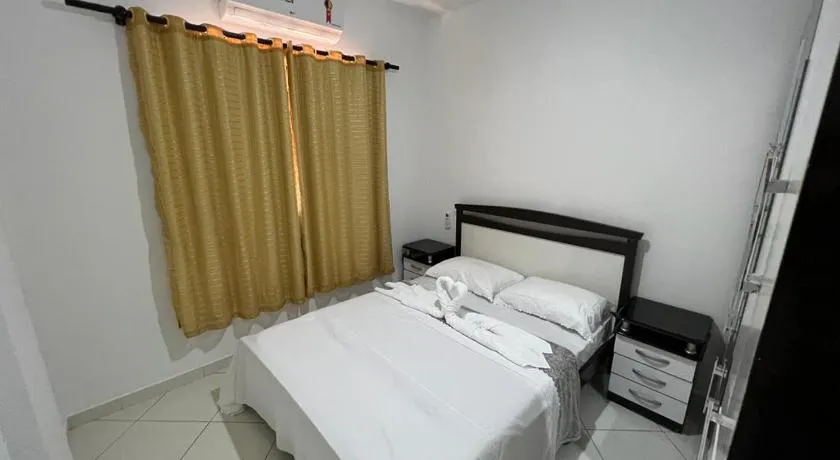 MELHOR ESCOLHA - 90 metros da Beira Mar - 2 Quartos com AR CONDICIONADOS SPLIT, Air Fryer, Wi-Fi, Disney Plus, Star Plus, HBO Max, Cadeiras de Praia, Caixa Térmica - 7 pessoas - Perto de tudo! - Image 1