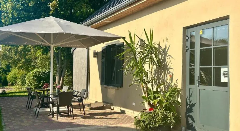Svētes klubs - Image 1