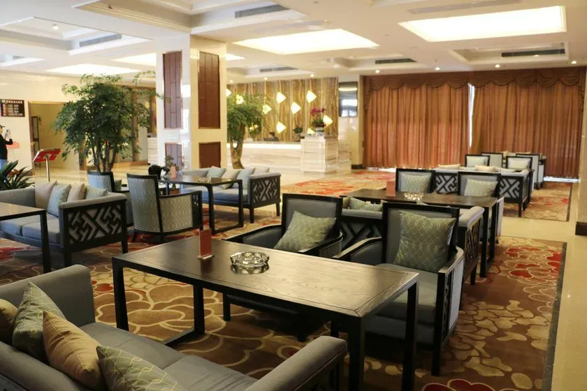 Meixi Lingang Hotel - Image 1