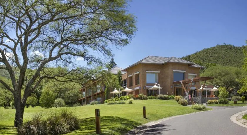 Altos de Belgrano Hotel Cabañas Golf y Spa - Image 1