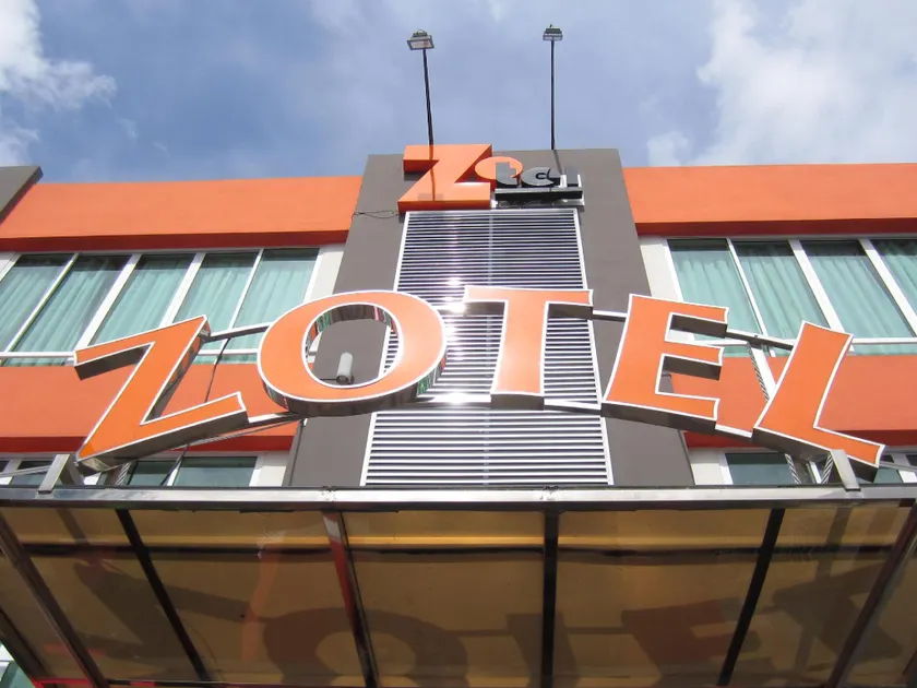 Zotel Business & Leisure Hotel - Image 1