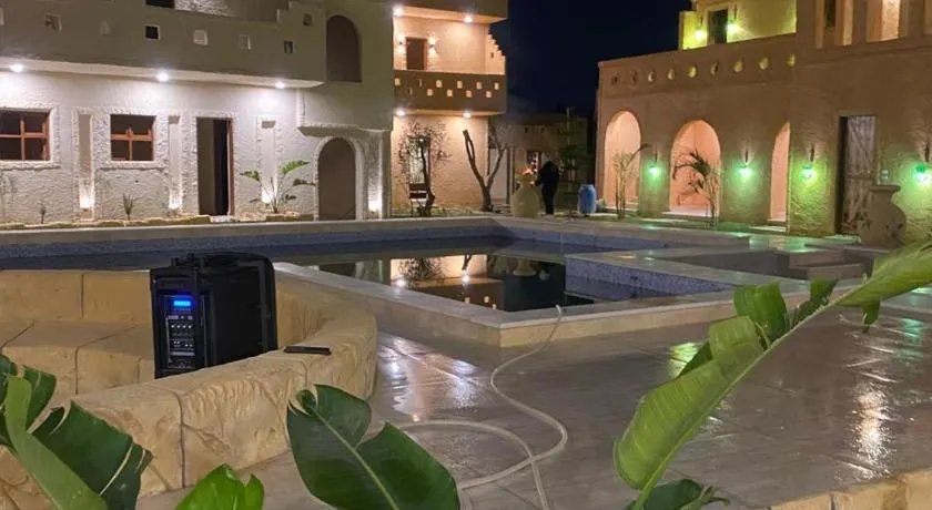 Heaven Gates Hotel - Image 1