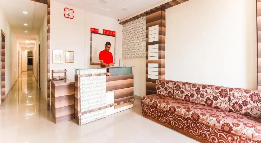 Hotel O Unique Inn - Image 1