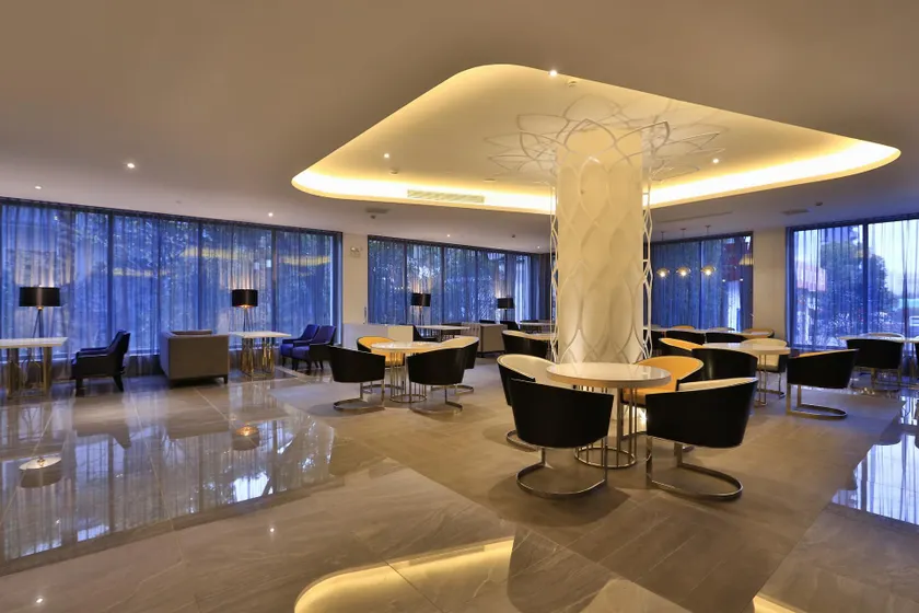 Orange Hotel Shanghai Hongqiao Airport Caoan Road Branch - Image 1