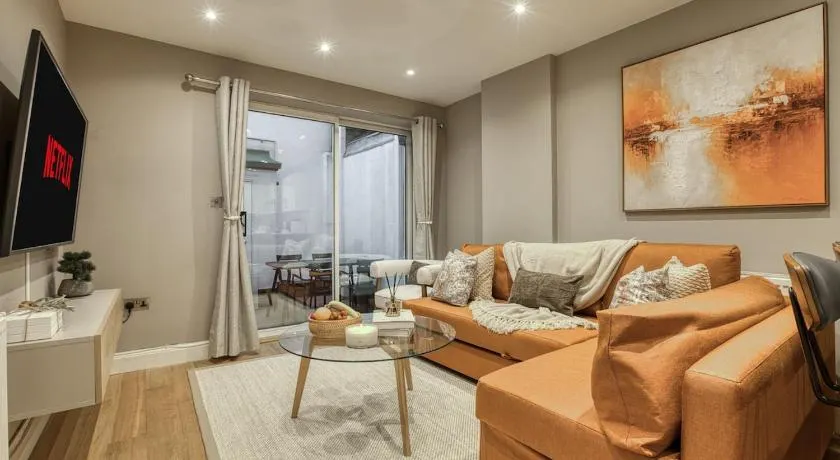 Notting Hill/Hyde Park - Cosy 2 Bed 2 Bath - Image 1