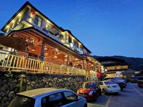 Nanjing Tulou Xinyuan HomeStay - Image 1