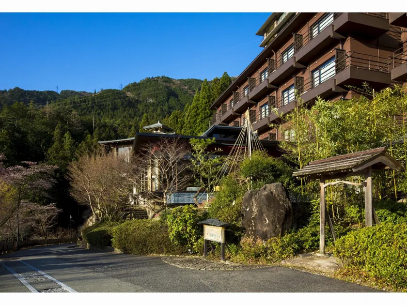 Gero Kanko Hotel - Image 1