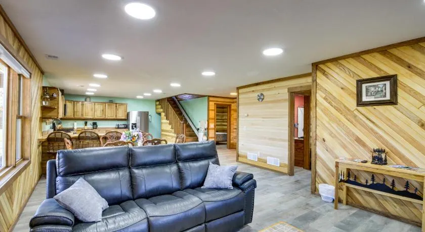 Hunt, Hike & Explore! Private Home in Pequot Lakes - Image 1