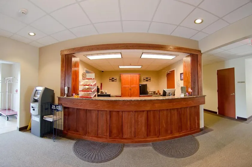 Pleasant Night Inn Carthage Near Fort Drum - Image 1