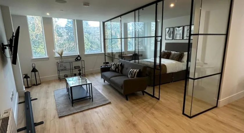 Stylish 1 Bedroom Apartment in Purley, Croydon - Image 1