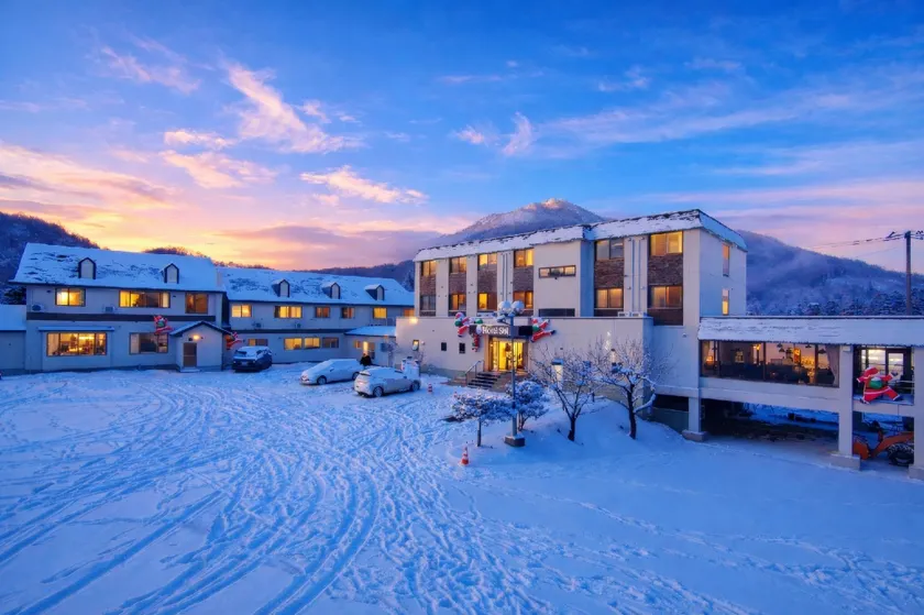 Hotel Sol at Lake Toya - Image 1