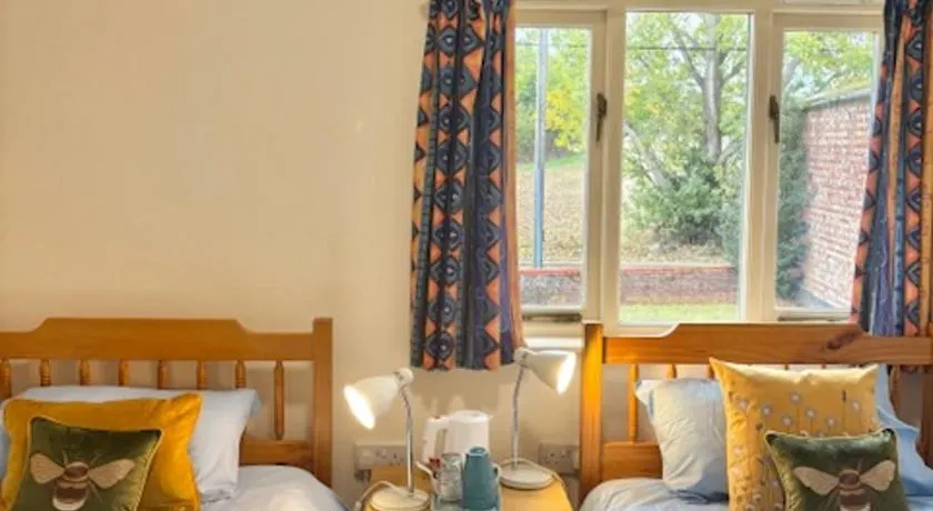 The Farmyard at Doddington - Image 1