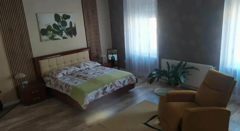 Edina Apartman - Image 1