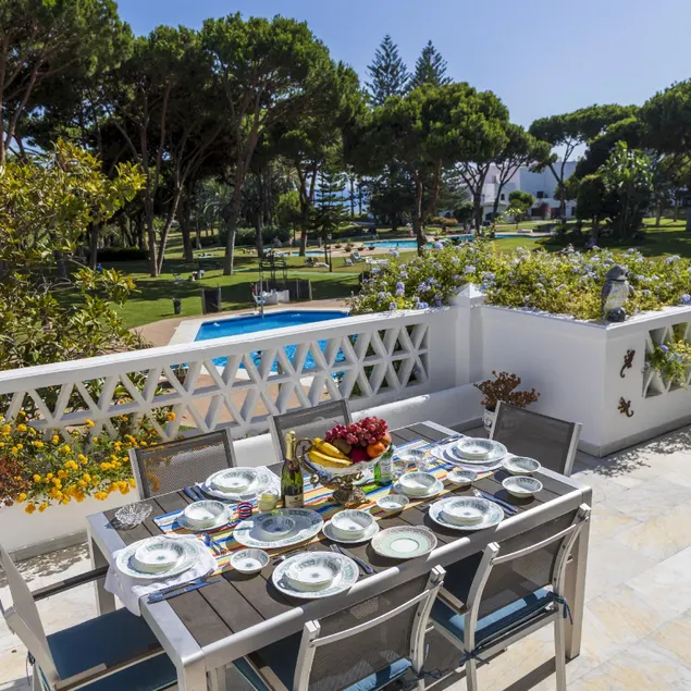 2 Bedroom 2 Bathroom Apartment in Marbella - Image 1