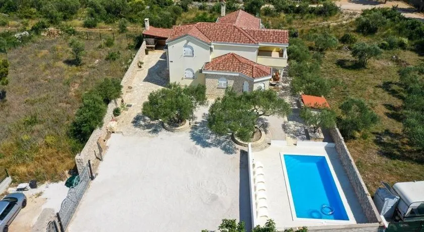 Holiday house in Drage with terrace, air conditioning, WiFi, washing machine (4884-1) - Image 1