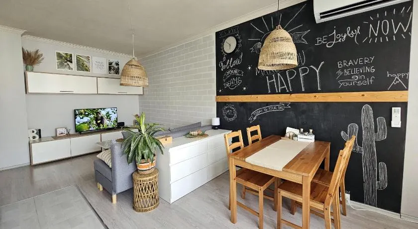 Cozy Boho small apartment - Image 1
