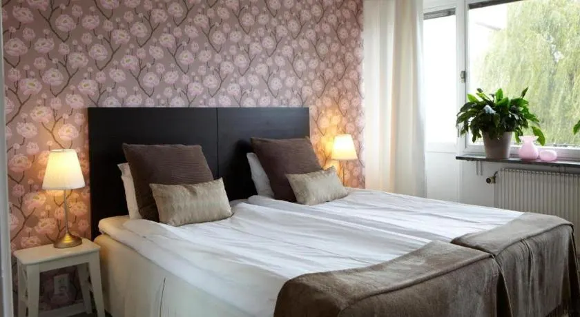 Riverside stay at Hotel - Ängelholm - Image 1