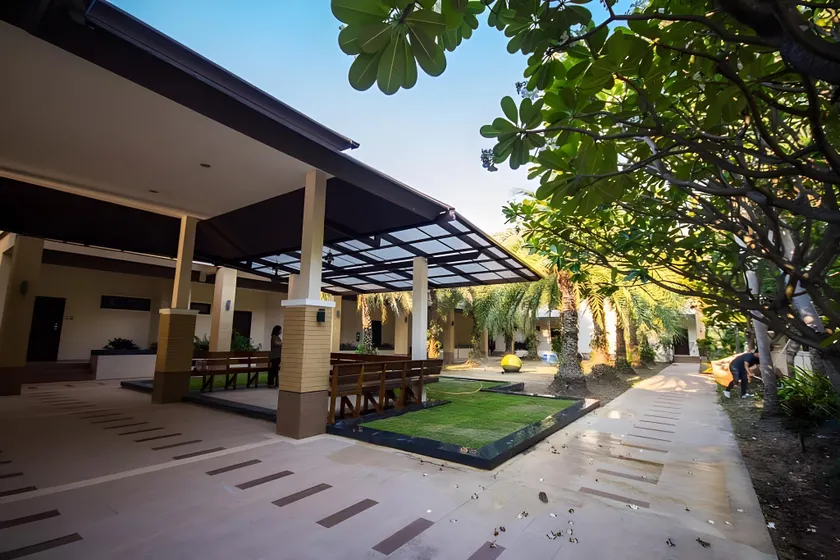 Leelawalai Rest Hotel - Image 1