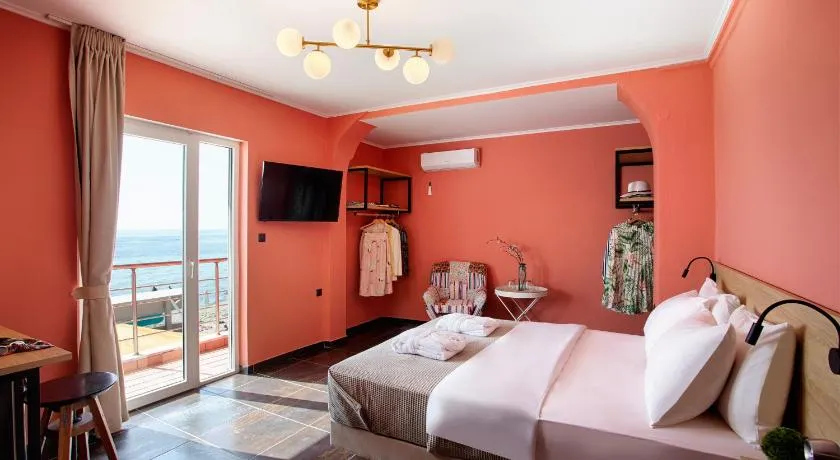 CONTE CRISTO Suites - Image 1