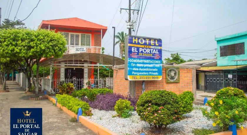 Hotel El Portal de Salgar - Image 1
