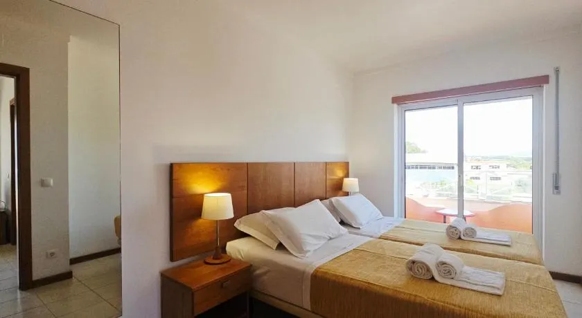 Falesia Beach Apartment - Image 1