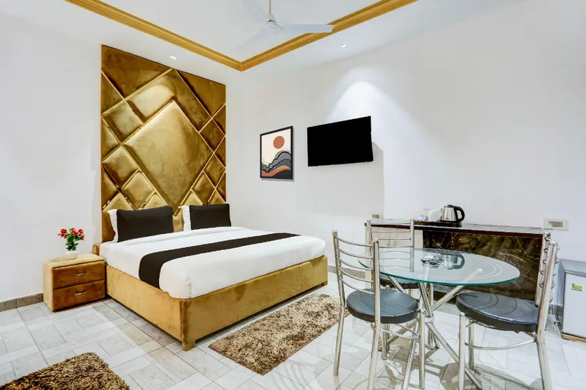 Palette by CheckIn Bareilly Formerly Bellazio Suites - Image 1