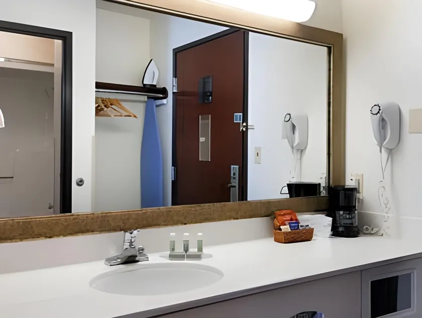 Quality Inn Lawton near Fort Sill - Image 1