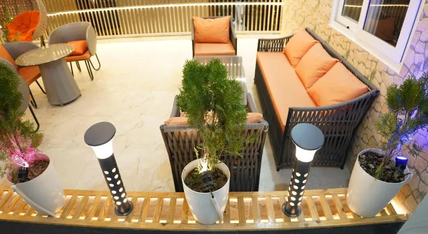 hotel jbs regensy - Image 1