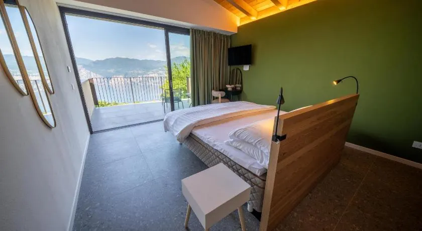 Ca del Tocio Restaurant and rooms with breakfast and lake view - Image 1
