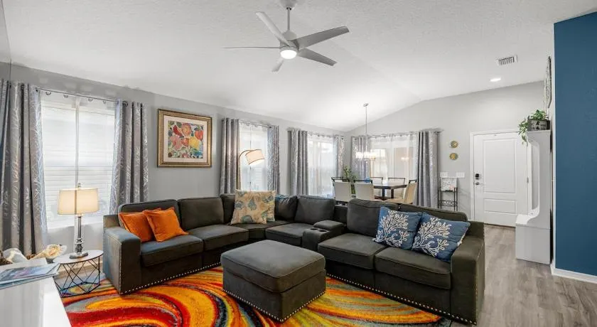 Luxe 2BR in The Villages, Mins to Eastport Town Square With Patio and Kingbed - Image 1