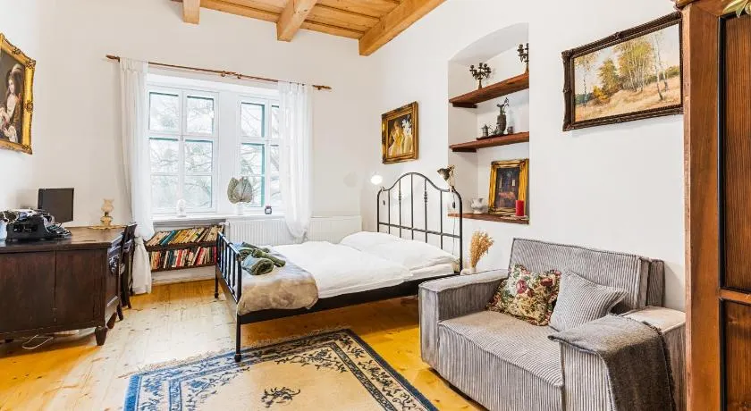 Soví Dom- historické apartmány z 19 storočia, 4km od Banskej Štiavnice - Image 1