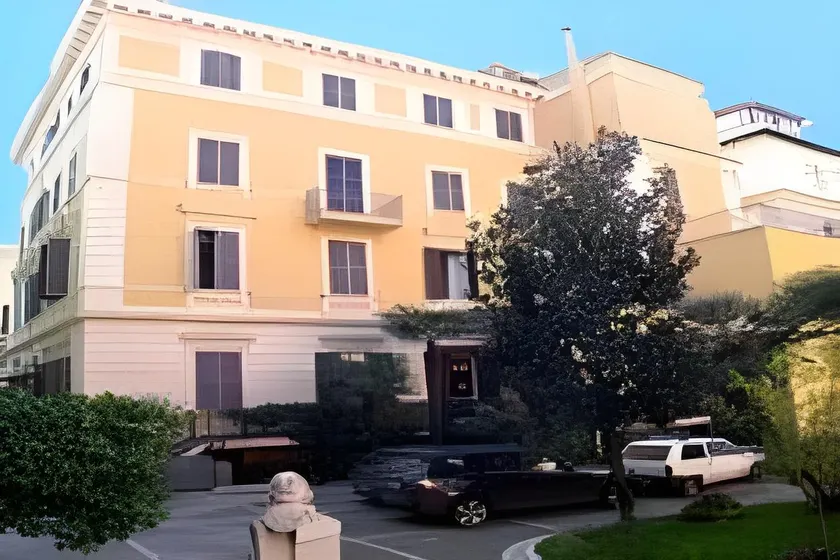 Roma Room Hotel - Image 1