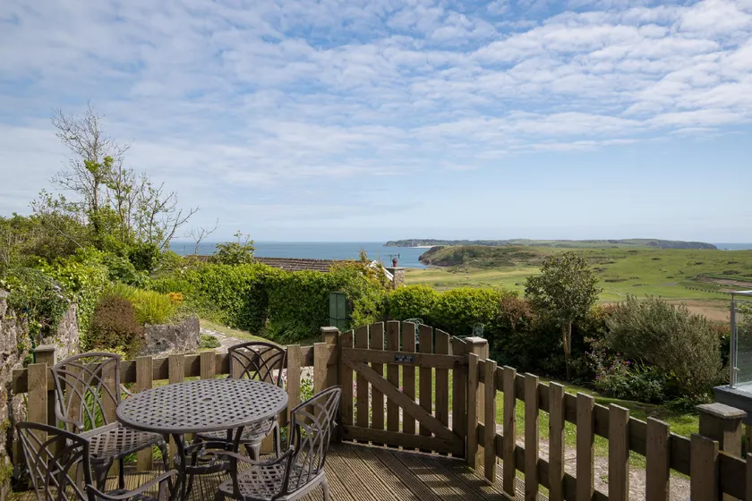 Caldey Island View - Sea Views and Log Burner - Image 1