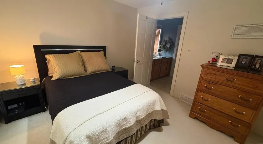 Bed & Breakfast • King Bed + Game Room + Fire Pit - Image 1