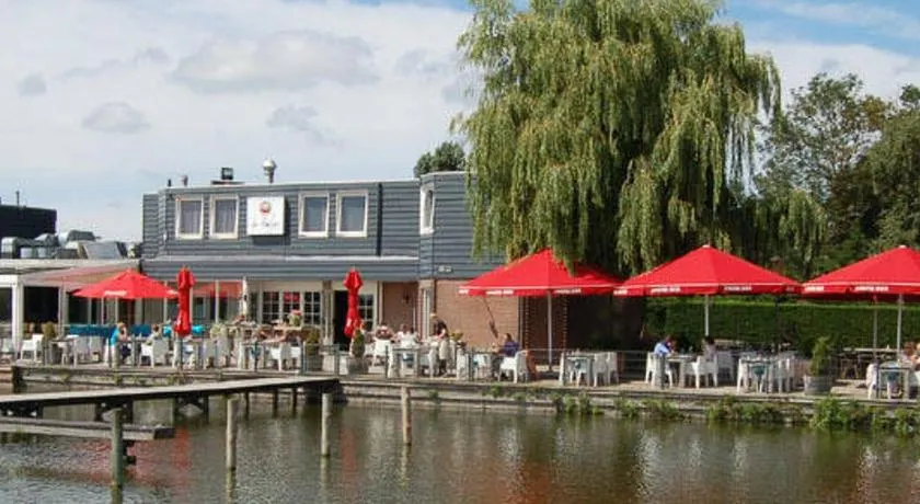 Weromerie Premium Hotel and Apartment - Image 1