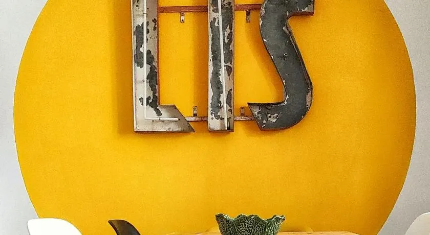 Solo Azores Guesthouse - Image 1
