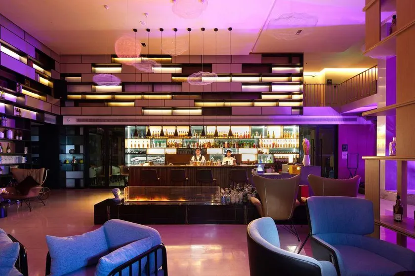 Atour Hotel Chongqing Jiefangbei Raffles City Riverview - Image 1